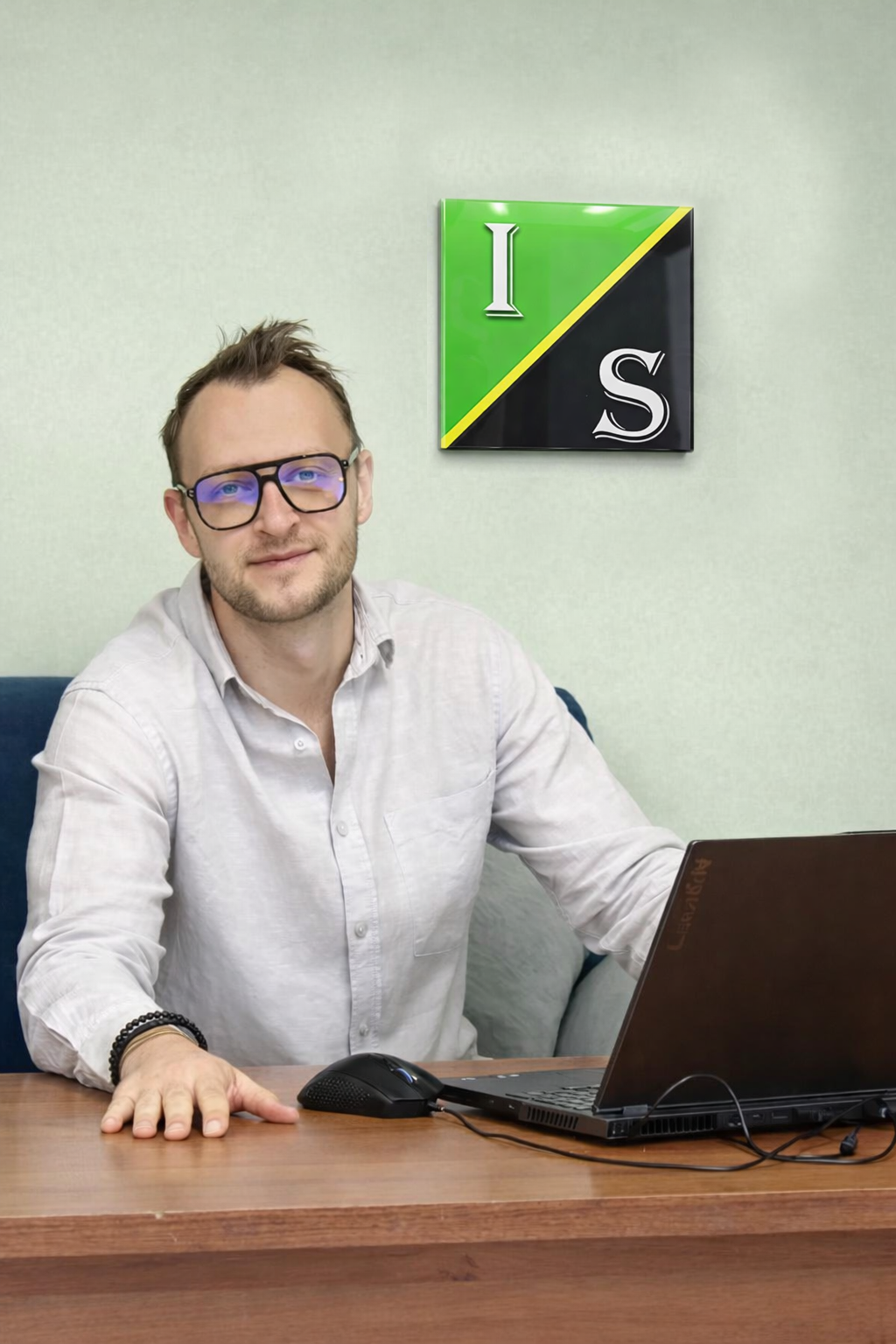 Антон Харитонов